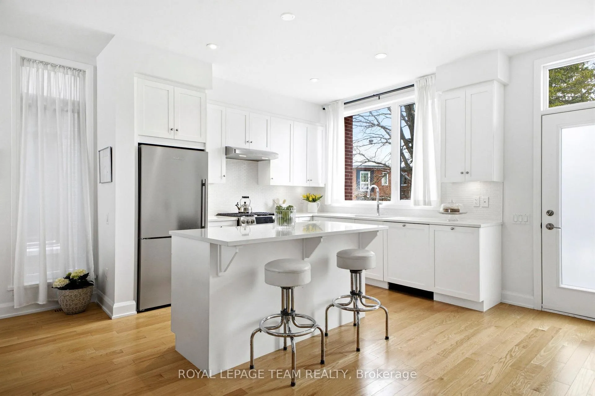 Photo 10 of 526 Edison Avenue, Ottawa, McKellar/Highland — HOMEH