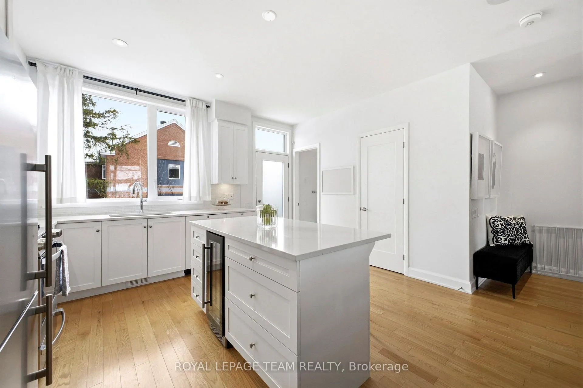 Photo 15 of 526 Edison Avenue, Ottawa, McKellar/Highland — HOMEH