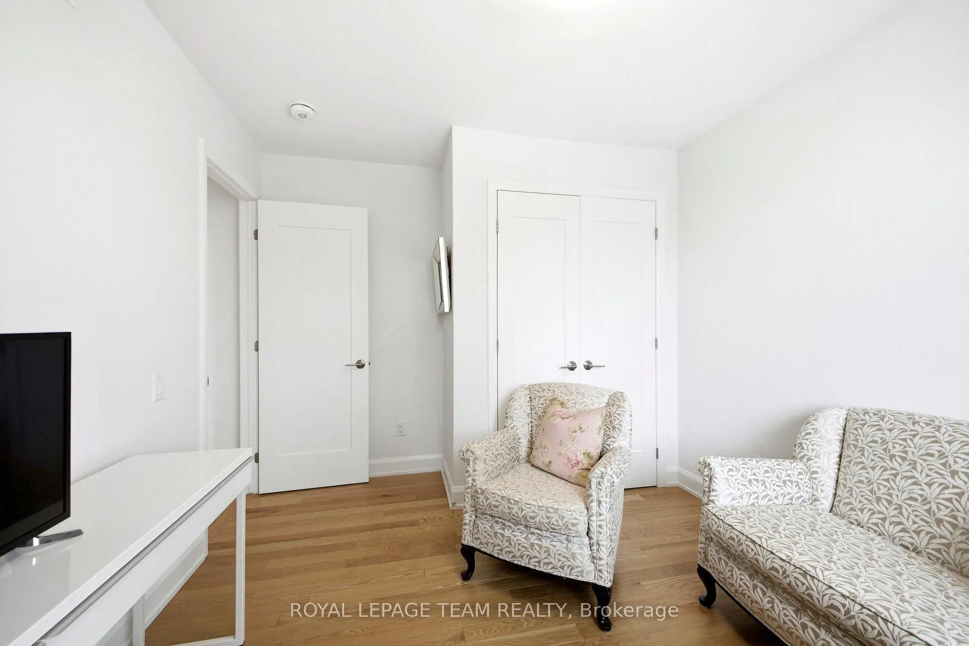 Photo 26 of 526 Edison Avenue, Ottawa, McKellar/Highland — HOMEH