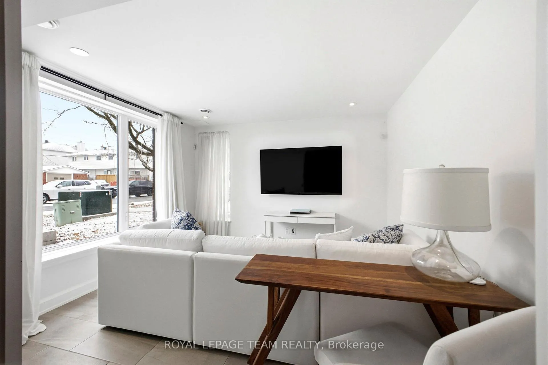 Photo 31 of 526 Edison Avenue, Ottawa, McKellar/Highland — HOMEH