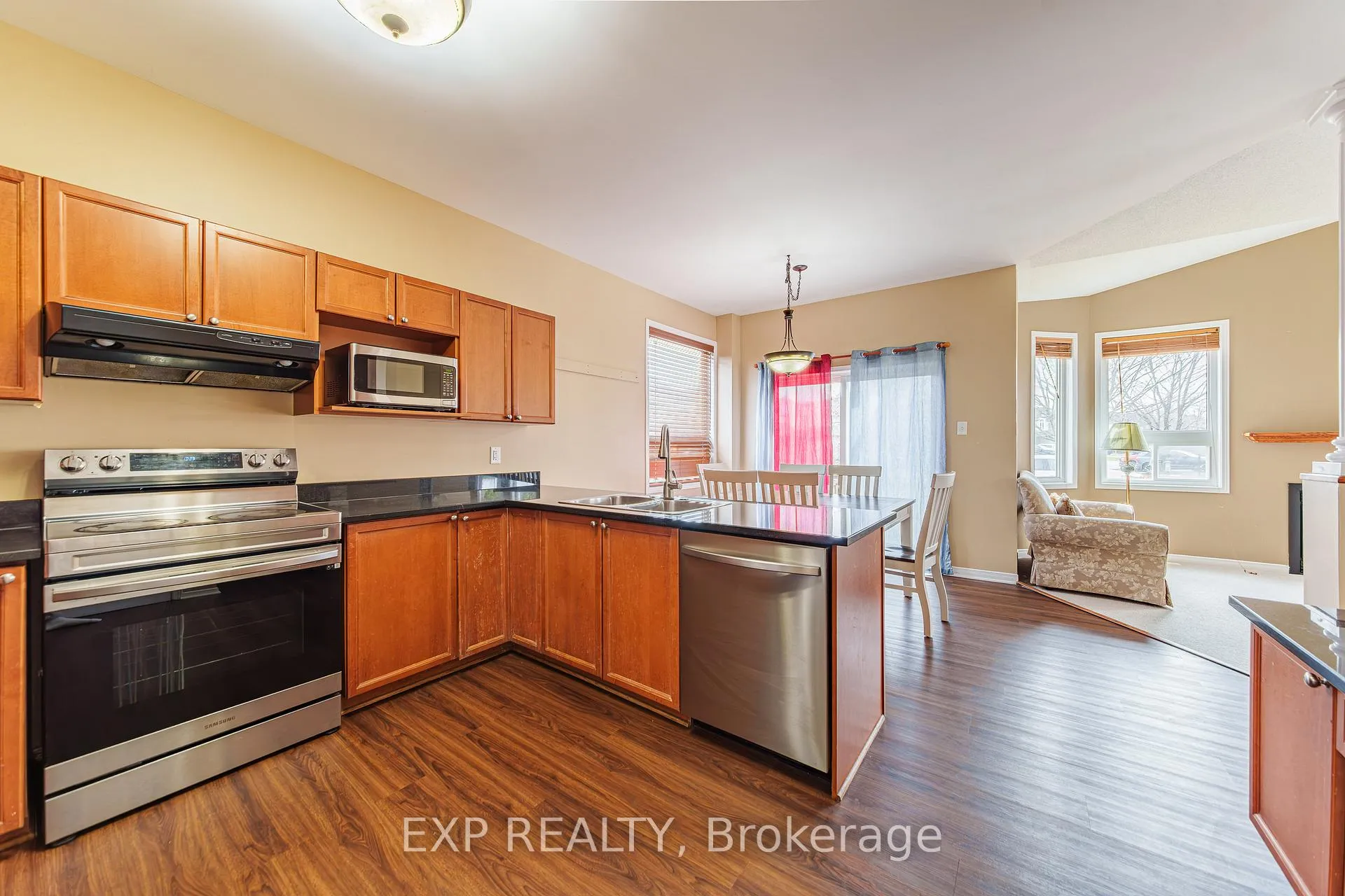 Photo 8 of 356 West Ridge Drive, Ottawa, Stittsville (South) — HOMEH