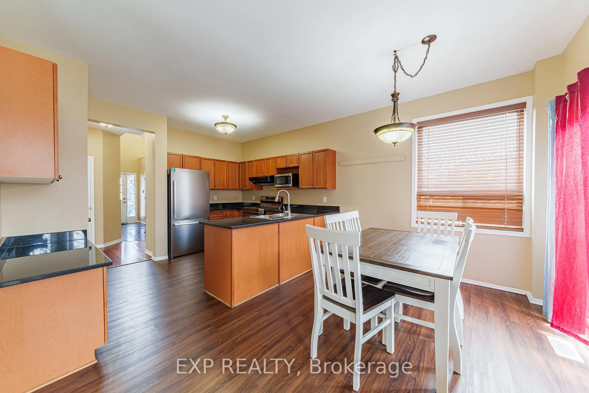 Photo 11 of 356 West Ridge Drive, Ottawa, Stittsville (South) — HOMEH