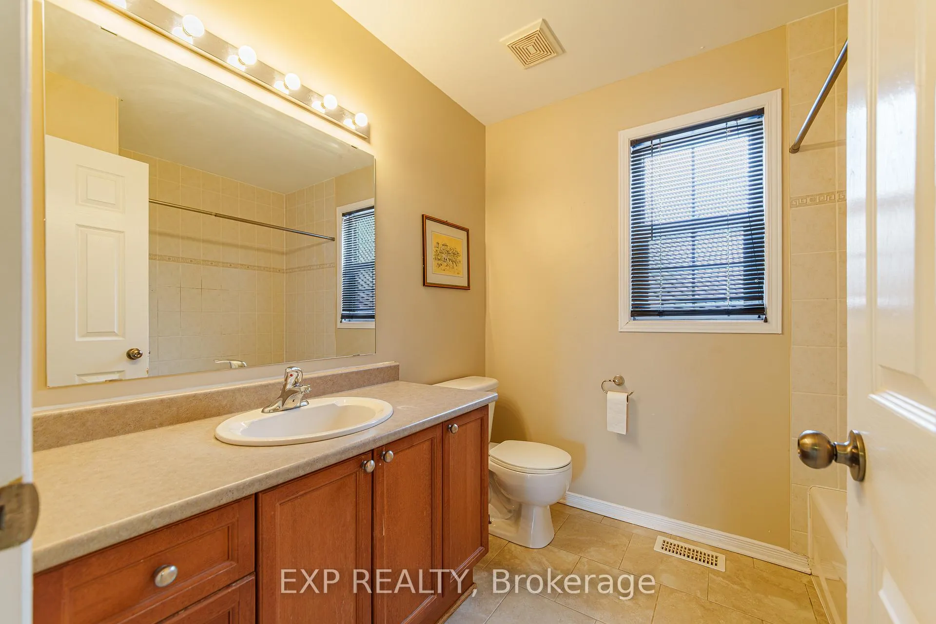 Photo 18 of 356 West Ridge Drive, Ottawa, Stittsville (South) — HOMEH