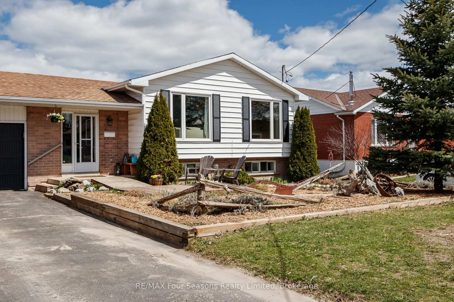 Photo 3 of 13 Clugston Drive, Grey Highlands — HOMEH