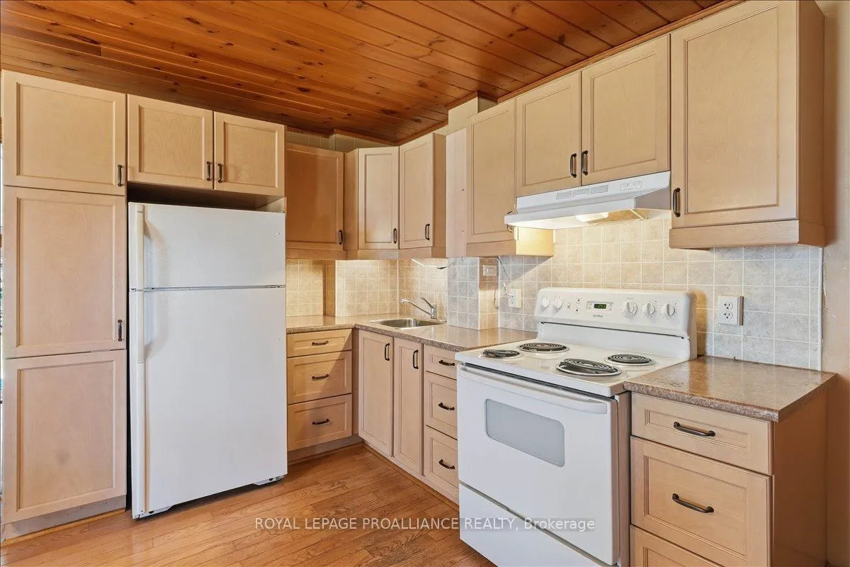 Photo 4 of 211 Colborne Street, Tweed, Tweed (Village) — HOMEH