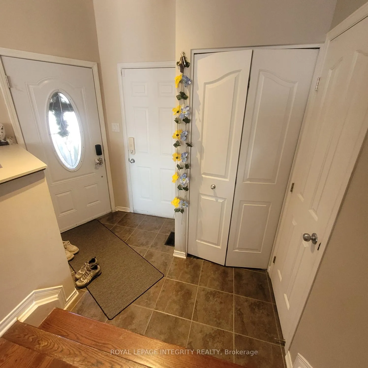 Photo 2 of 554 Aberfoyle Circle, Ottawa, Kanata - Morgan's Grant/South March — HOMEH