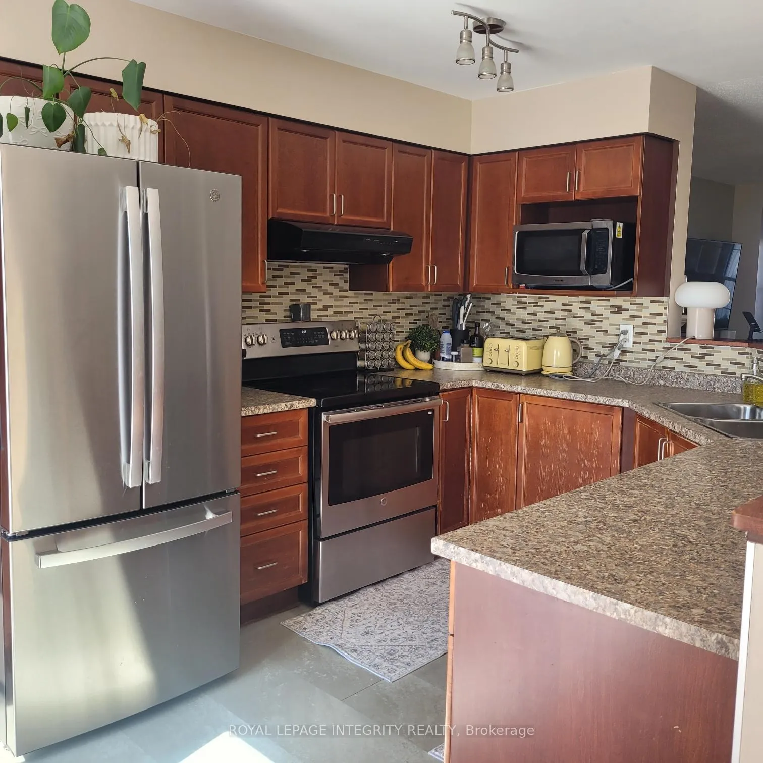 Photo 8 of 554 Aberfoyle Circle, Ottawa, Kanata - Morgan's Grant/South March — HOMEH