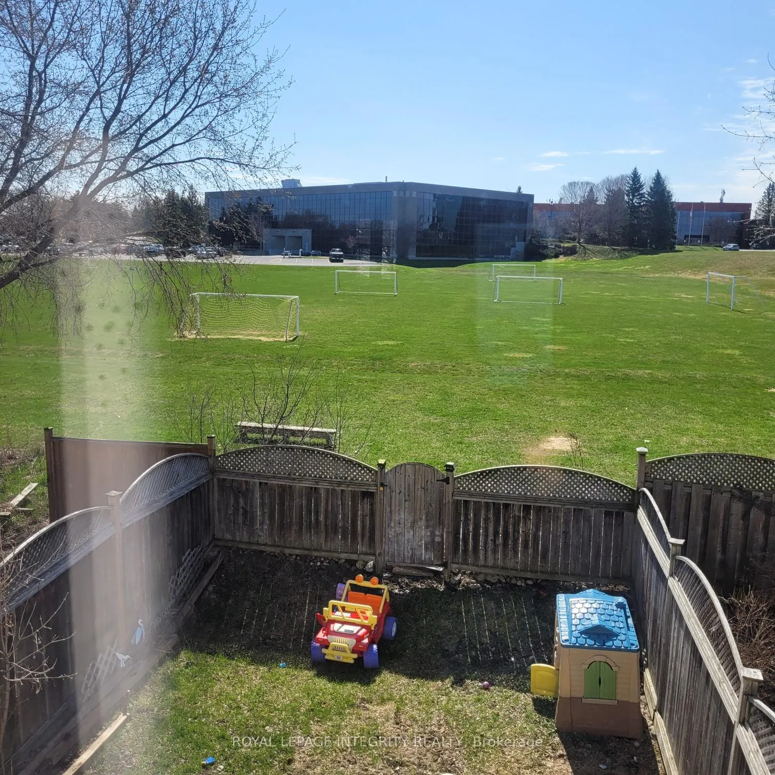 Photo 19 of 554 Aberfoyle Circle, Ottawa, Kanata - Morgan's Grant/South March — HOMEH