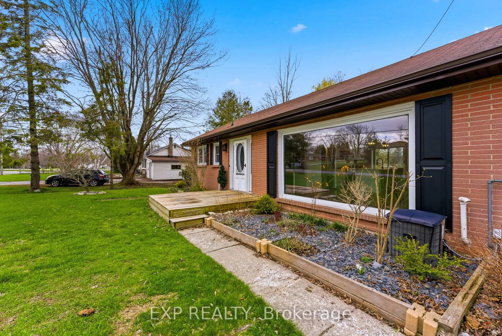 Photo 2 of 6 Bayside Drive, Quinte West, Murray Ward — HOMEH
