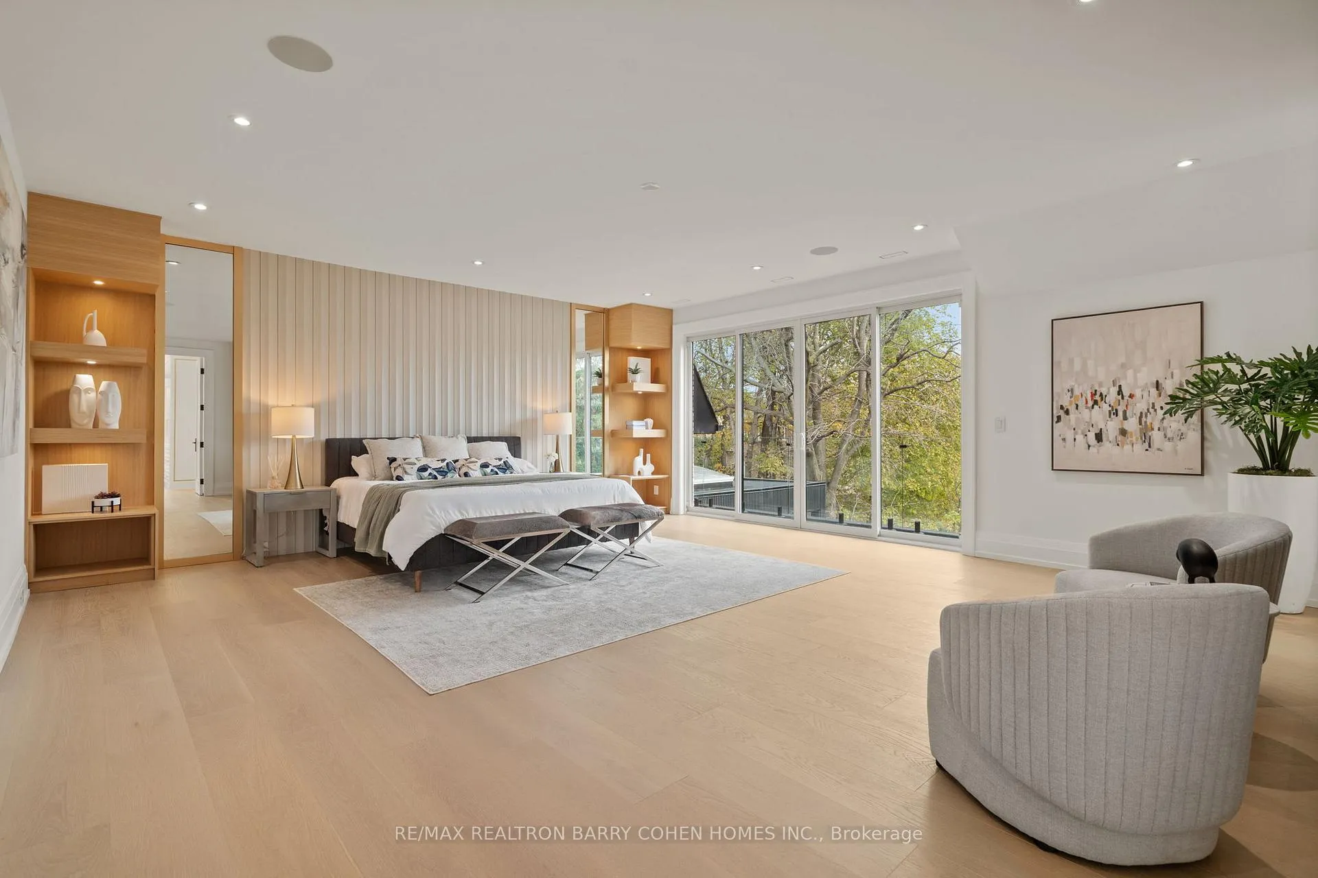 Photo 24 of 81 Upper Canada Drive, North York, St. Andrew-Windfields — HOMEH