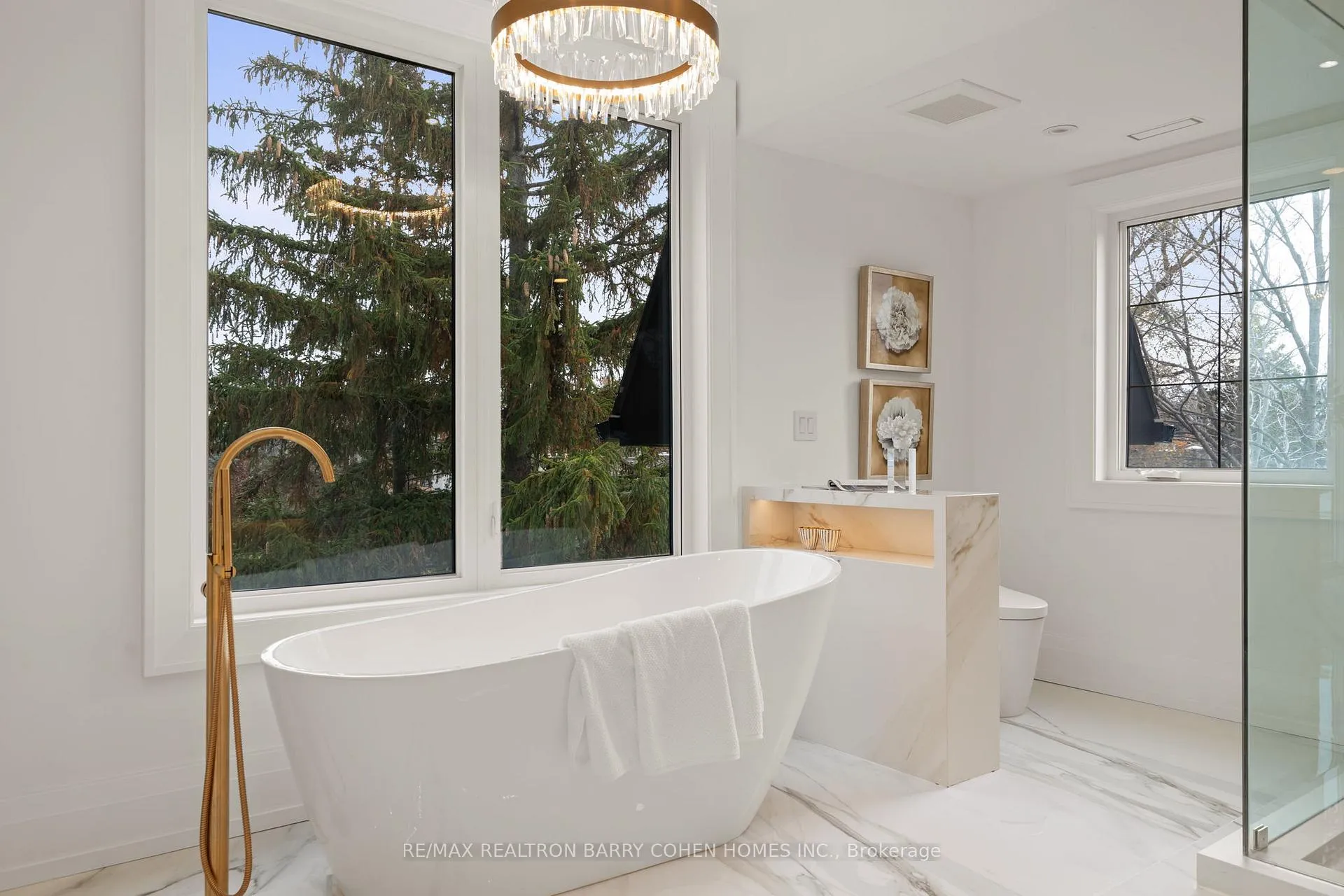 Photo 28 of 81 Upper Canada Drive, North York, St. Andrew-Windfields — HOMEH