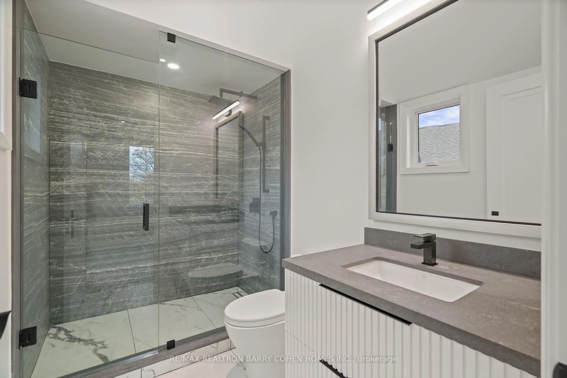Photo 38 of 81 Upper Canada Drive, North York, St. Andrew-Windfields — HOMEH