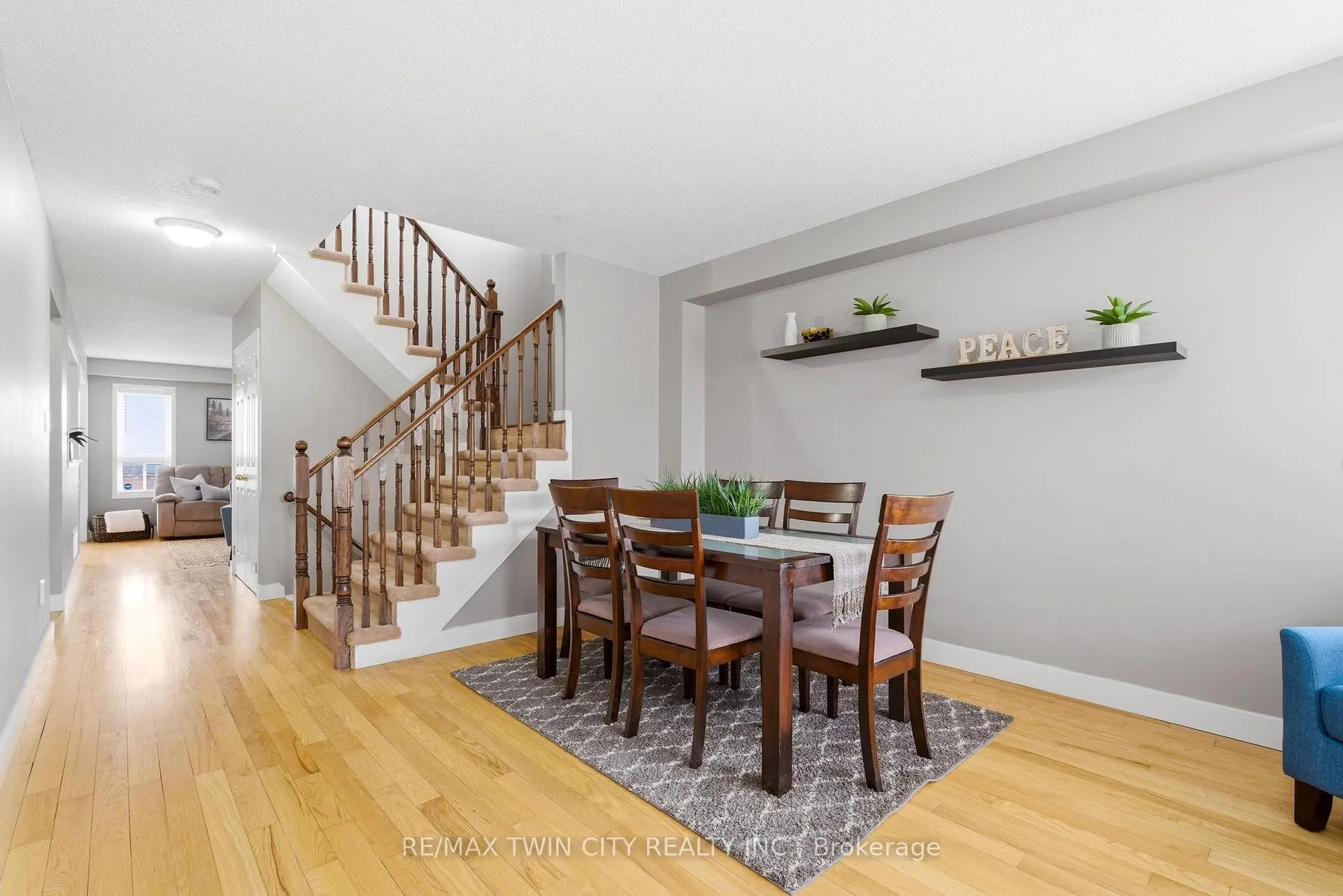Photo 5 of 65 Bloomington Drive, Cambridge — HOMEH