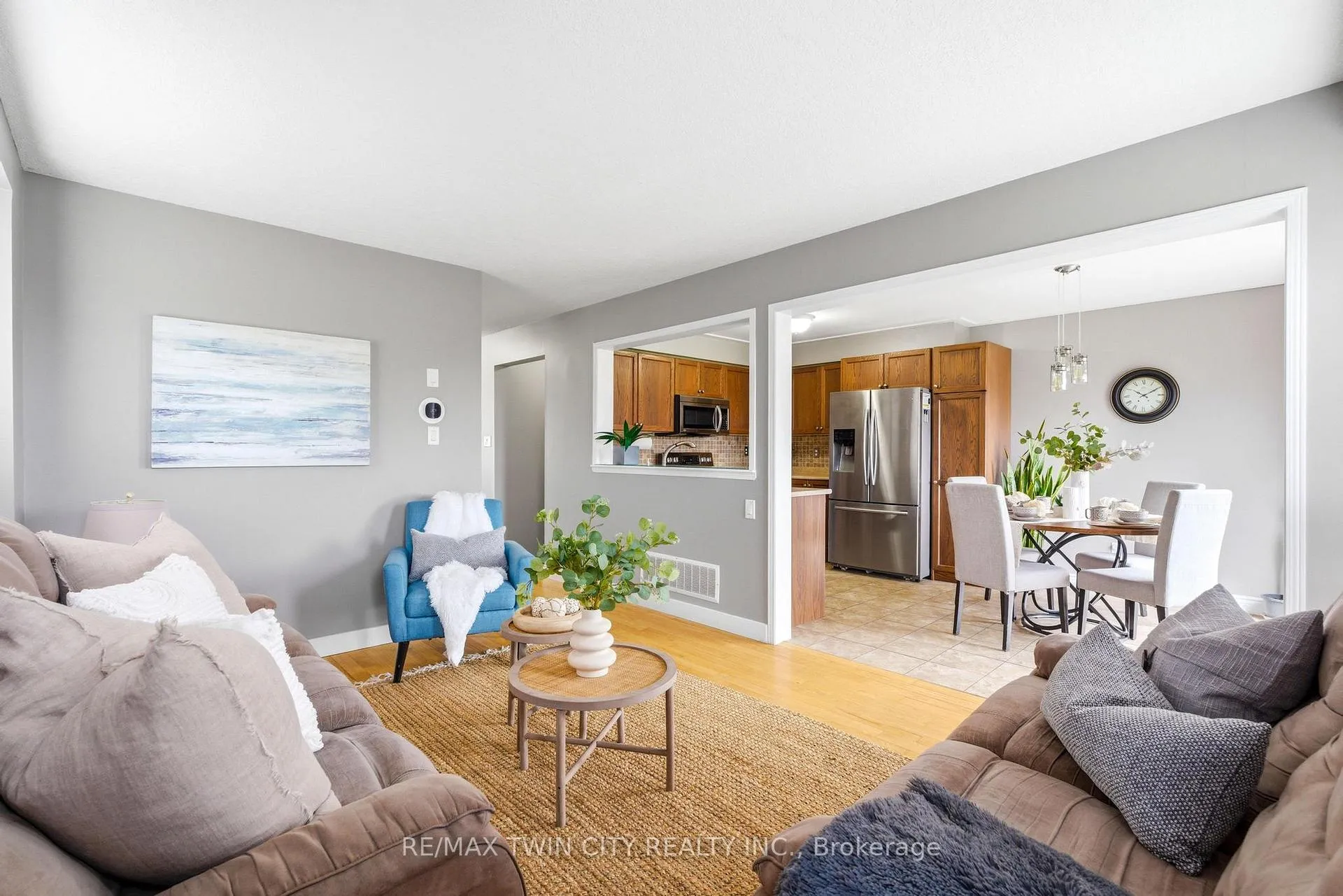 Photo 10 of 65 Bloomington Drive, Cambridge — HOMEH