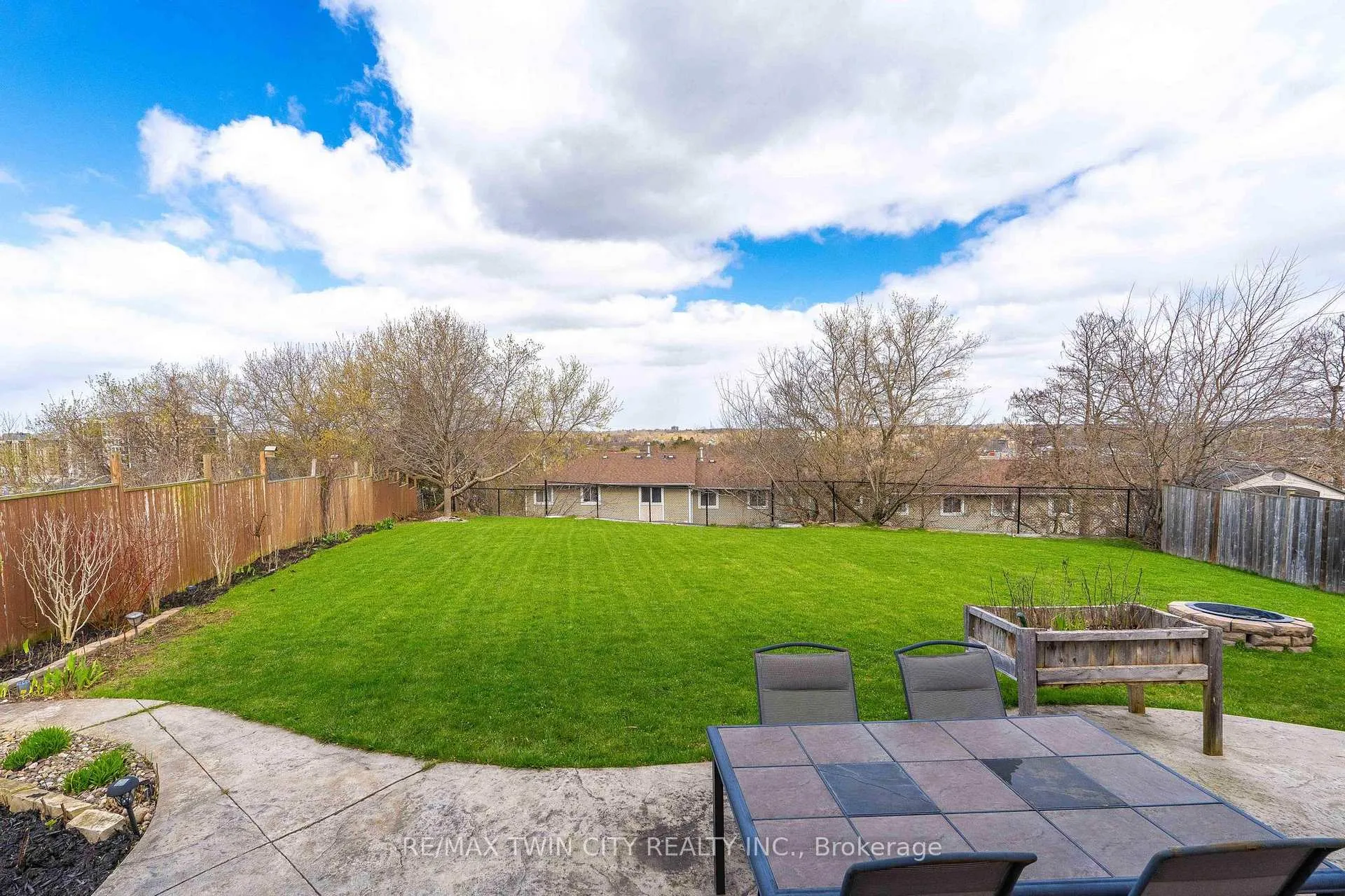 Photo 37 of 65 Bloomington Drive, Cambridge — HOMEH