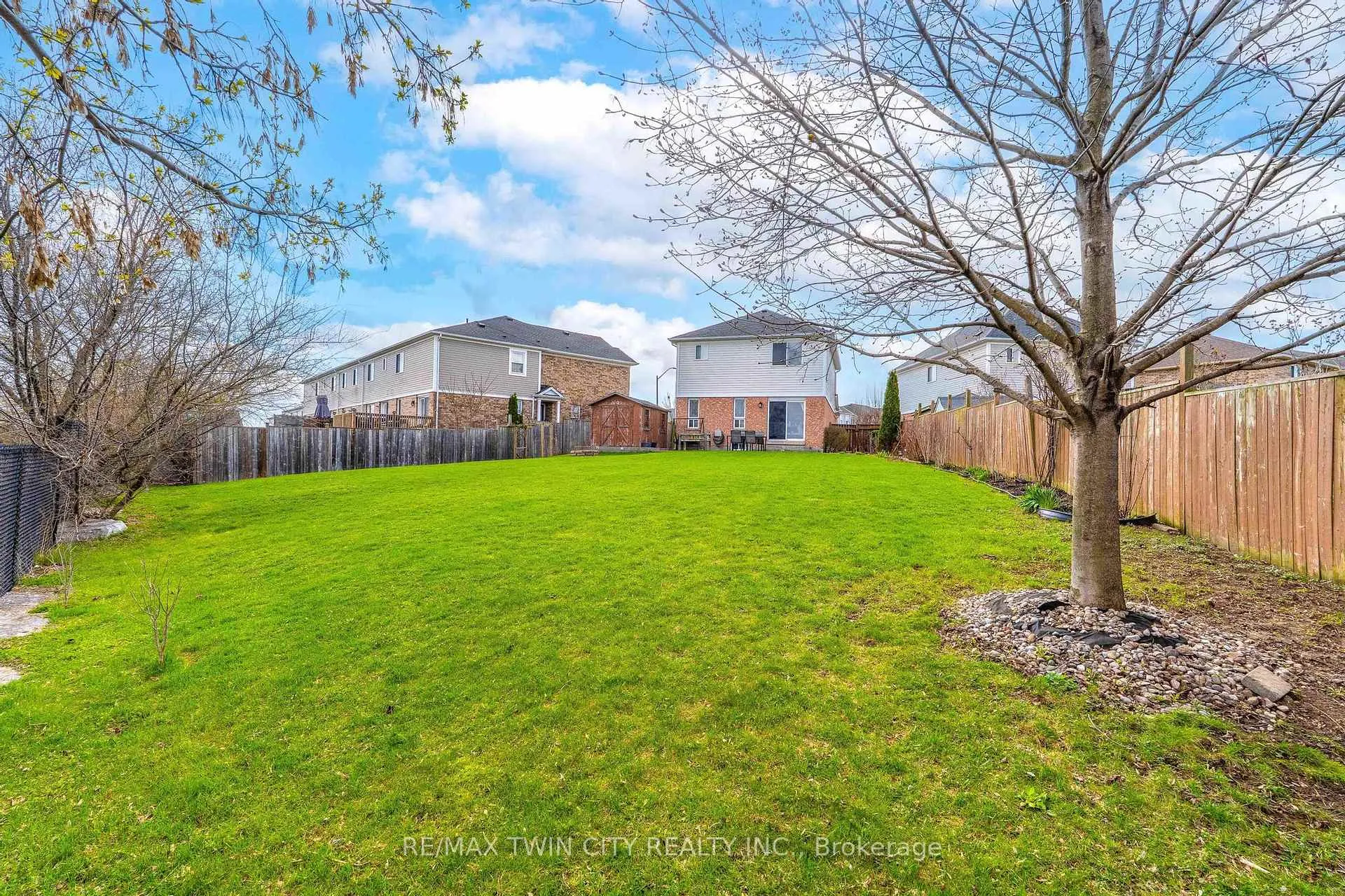 Photo 38 of 65 Bloomington Drive, Cambridge — HOMEH