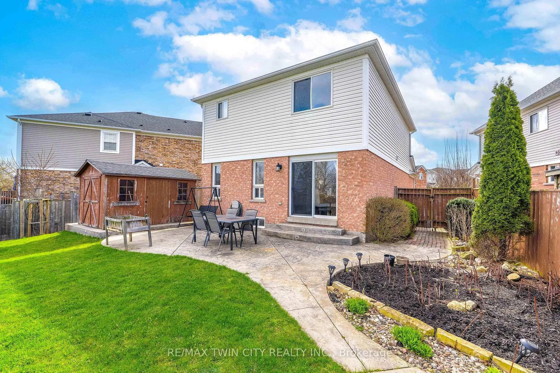 Photo 42 of 65 Bloomington Drive, Cambridge — HOMEH