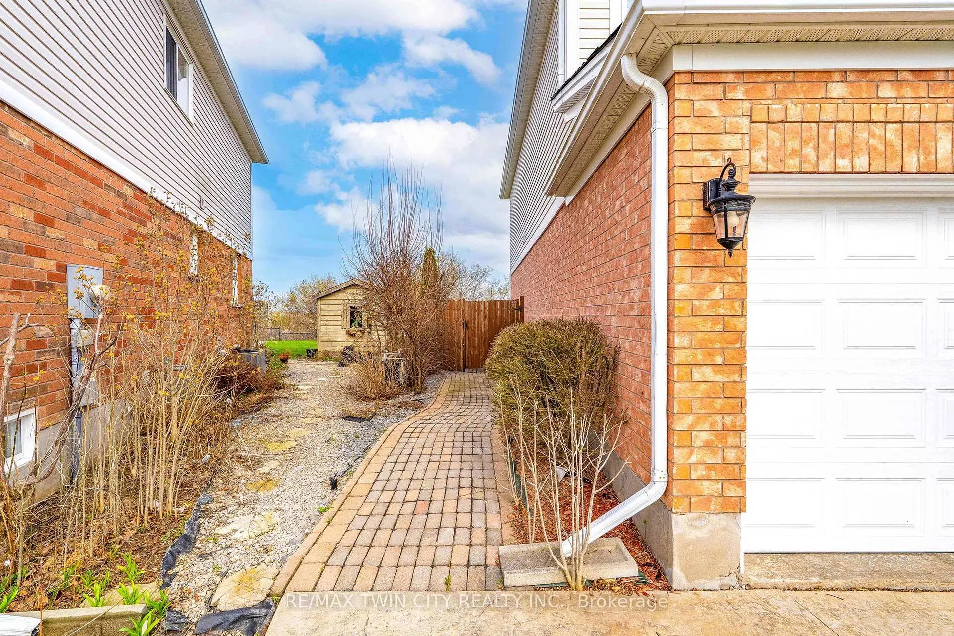 Photo 45 of 65 Bloomington Drive, Cambridge — HOMEH