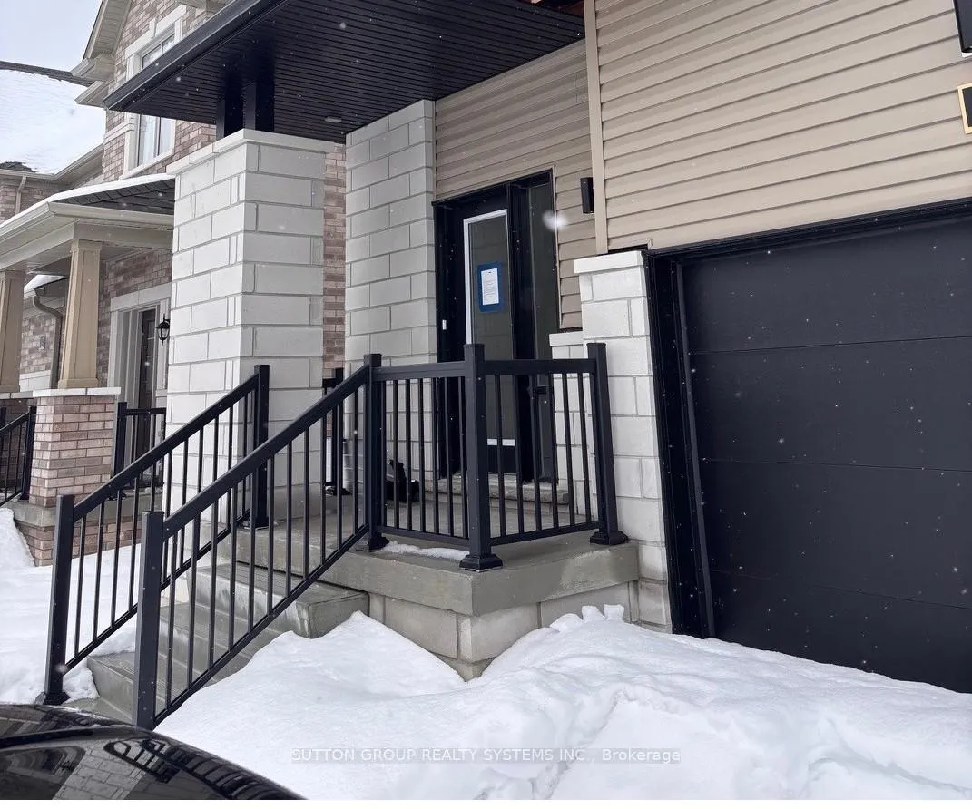 Front of 14 Federica Crescent