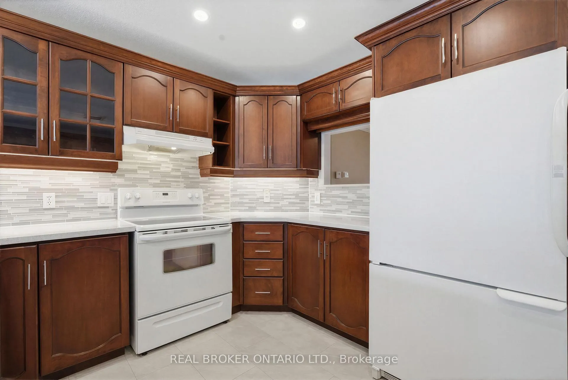 Photo 11 of 17 Parkside Drive, Guelph, Village By The Arboretum — HOMEH