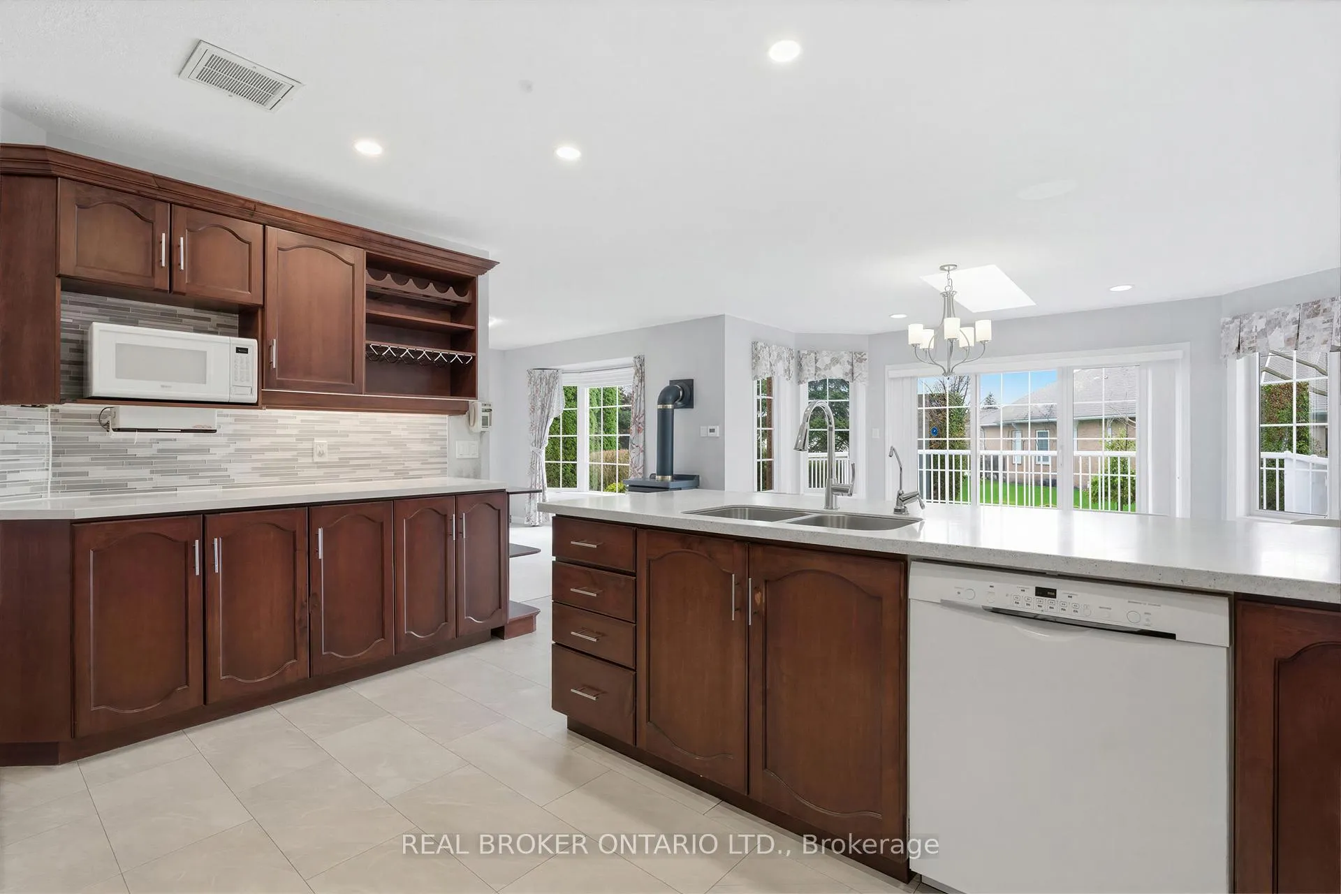 Photo 12 of 17 Parkside Drive, Guelph, Village By The Arboretum — HOMEH