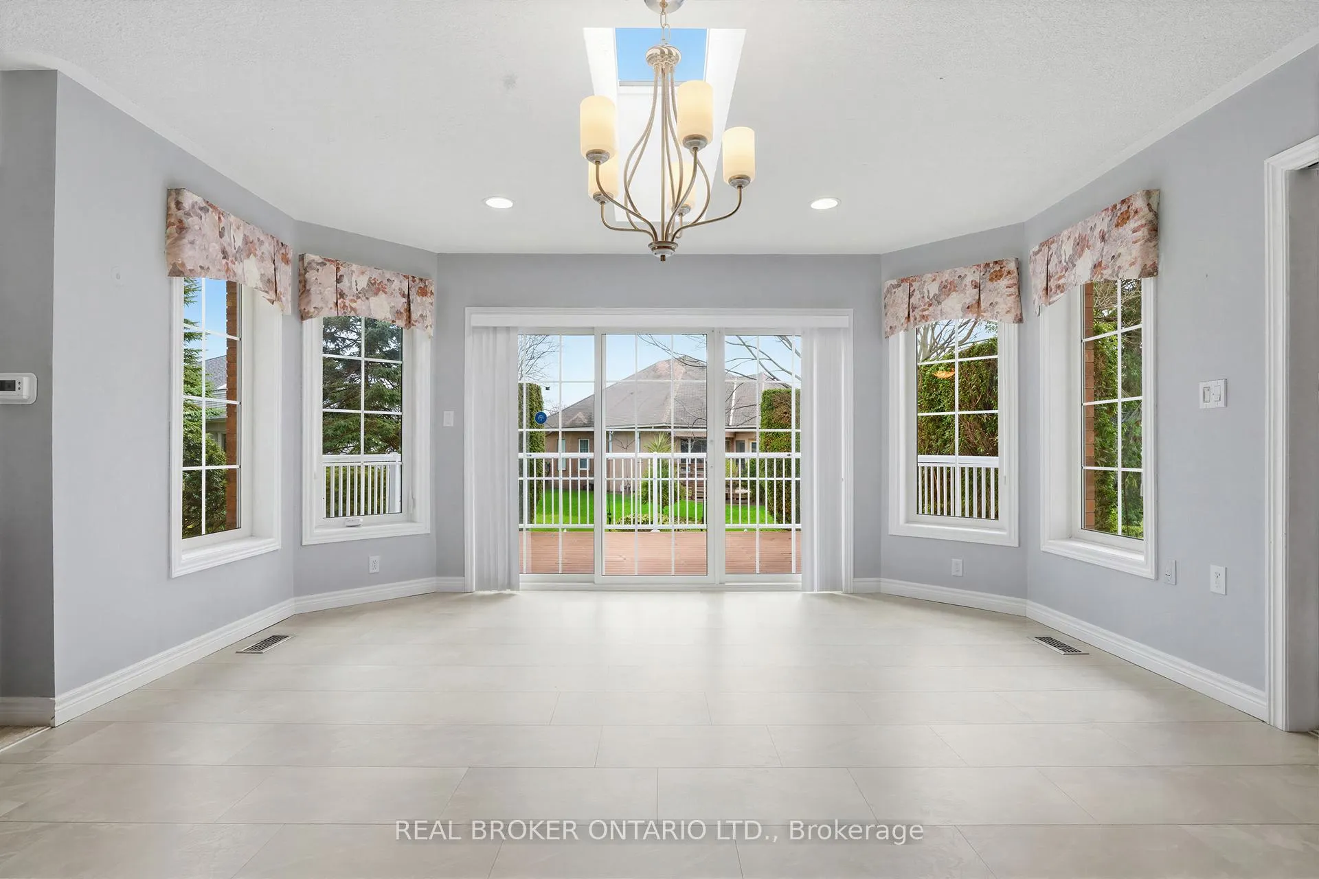 Photo 16 of 17 Parkside Drive, Guelph, Village By The Arboretum — HOMEH
