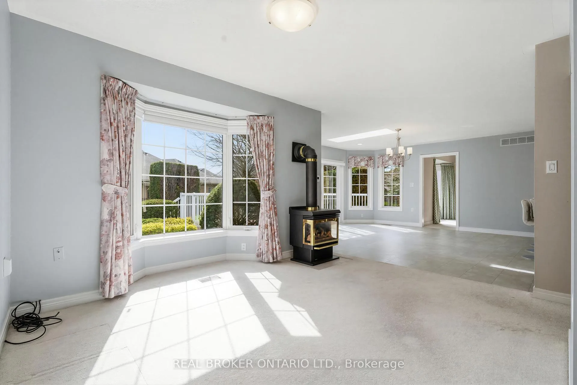 Photo 21 of 17 Parkside Drive, Guelph, Village By The Arboretum — HOMEH
