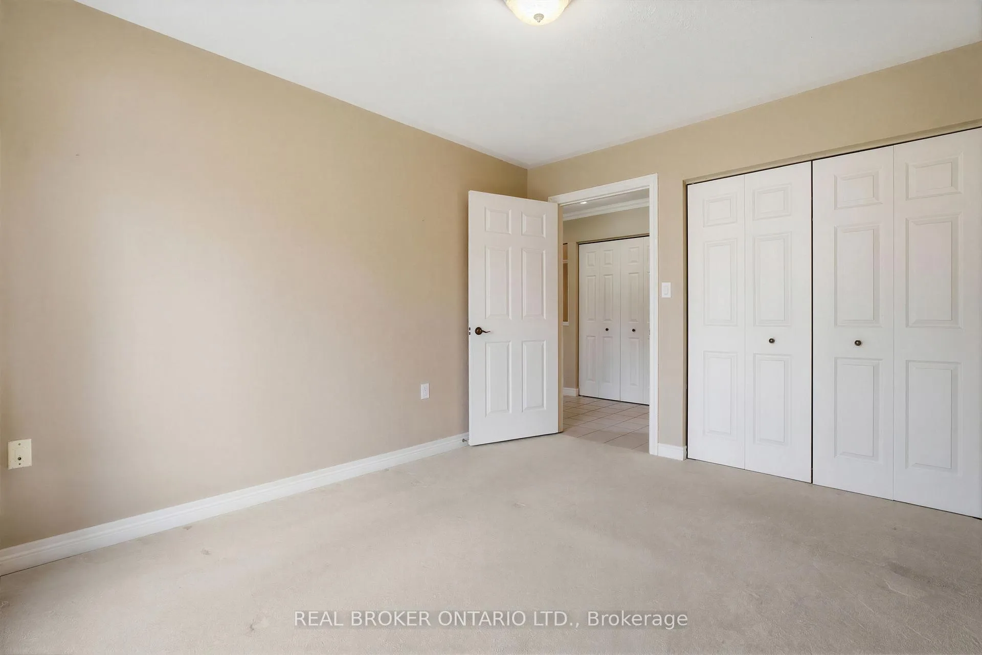 Photo 31 of 17 Parkside Drive, Guelph, Village By The Arboretum — HOMEH