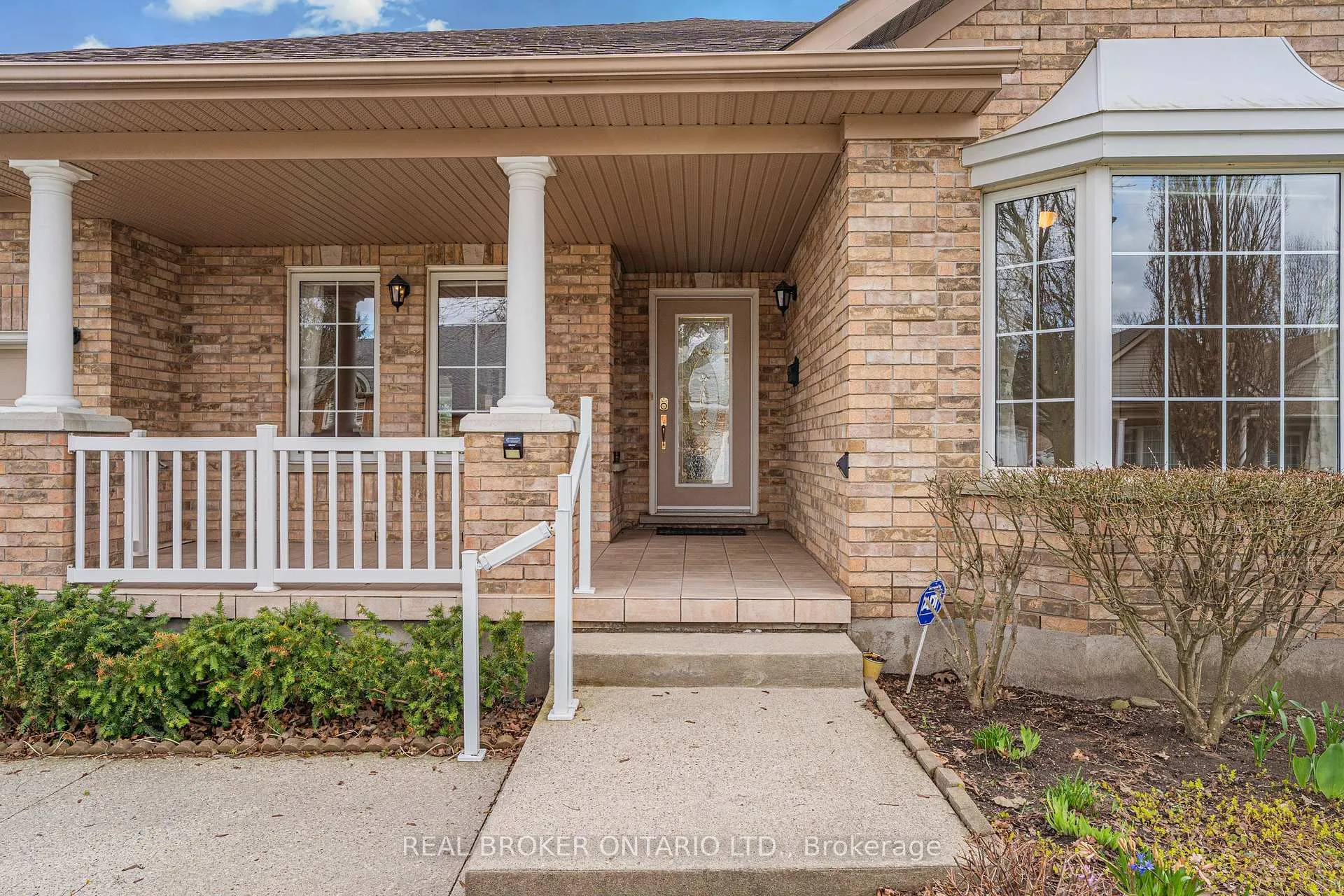 Photo 45 of 17 Parkside Drive, Guelph, Village By The Arboretum — HOMEH