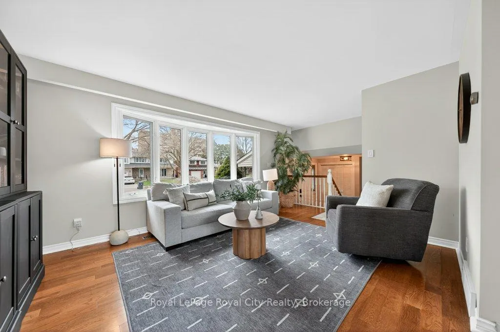 Photo 5 of 5 Skye Place, Guelph, Dovercliffe Park/Old University — HOMEH