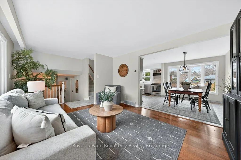 Photo 6 of 5 Skye Place, Guelph, Dovercliffe Park/Old University — HOMEH