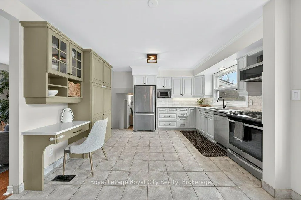 Photo 8 of 5 Skye Place, Guelph, Dovercliffe Park/Old University — HOMEH