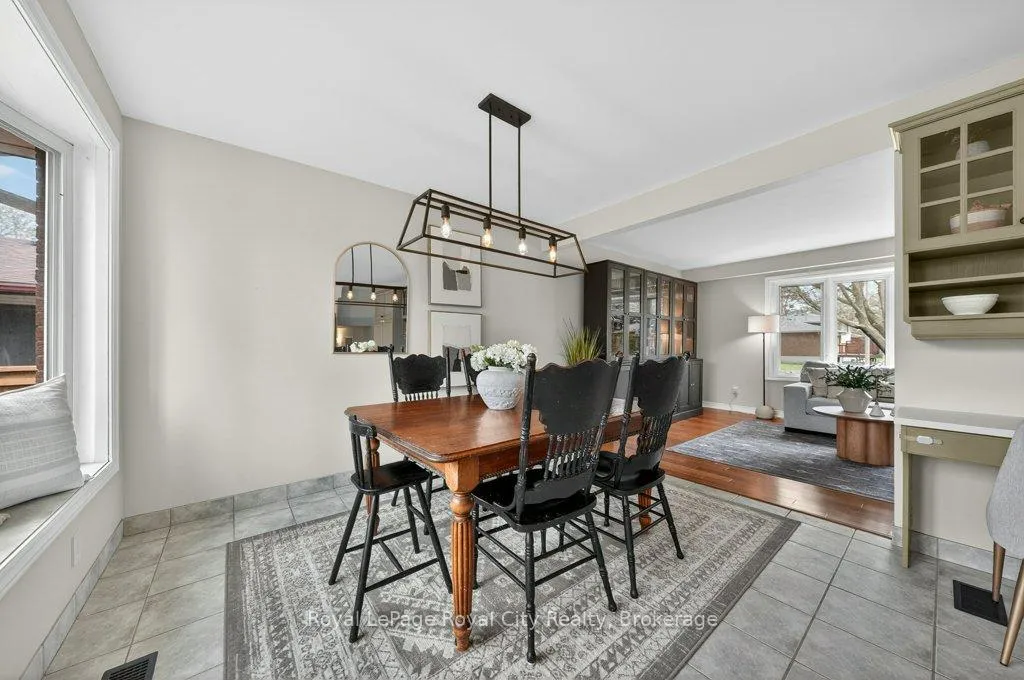 Photo 12 of 5 Skye Place, Guelph, Dovercliffe Park/Old University — HOMEH