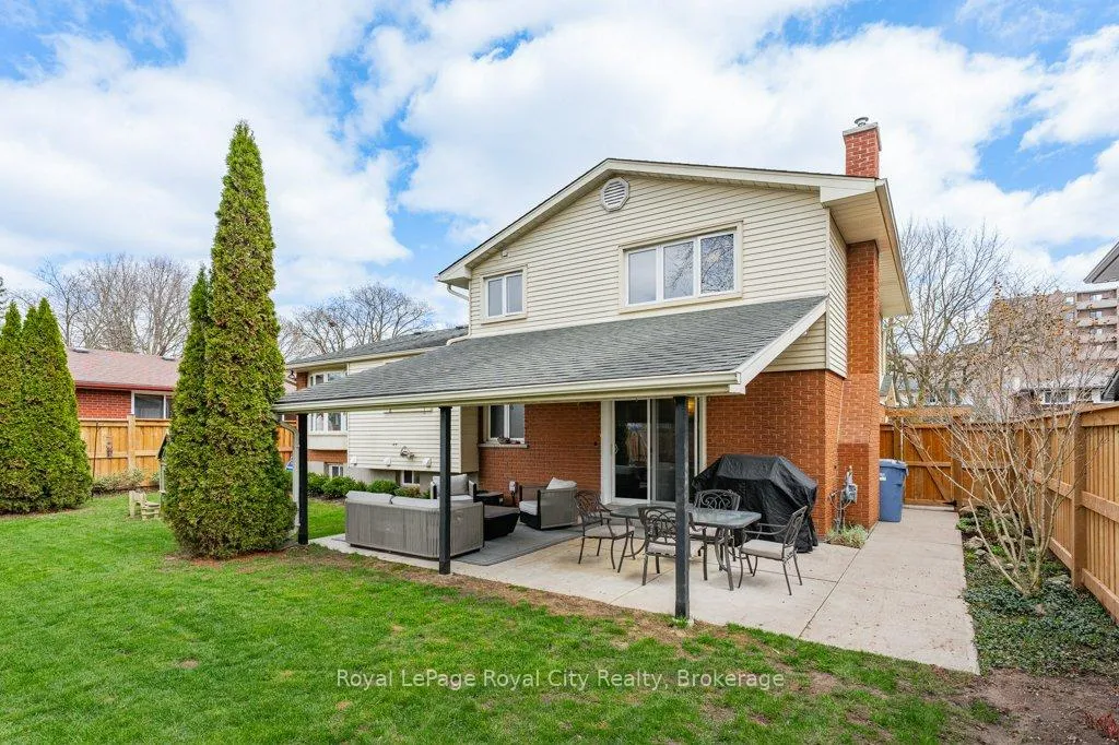 Photo 32 of 5 Skye Place, Guelph, Dovercliffe Park/Old University — HOMEH