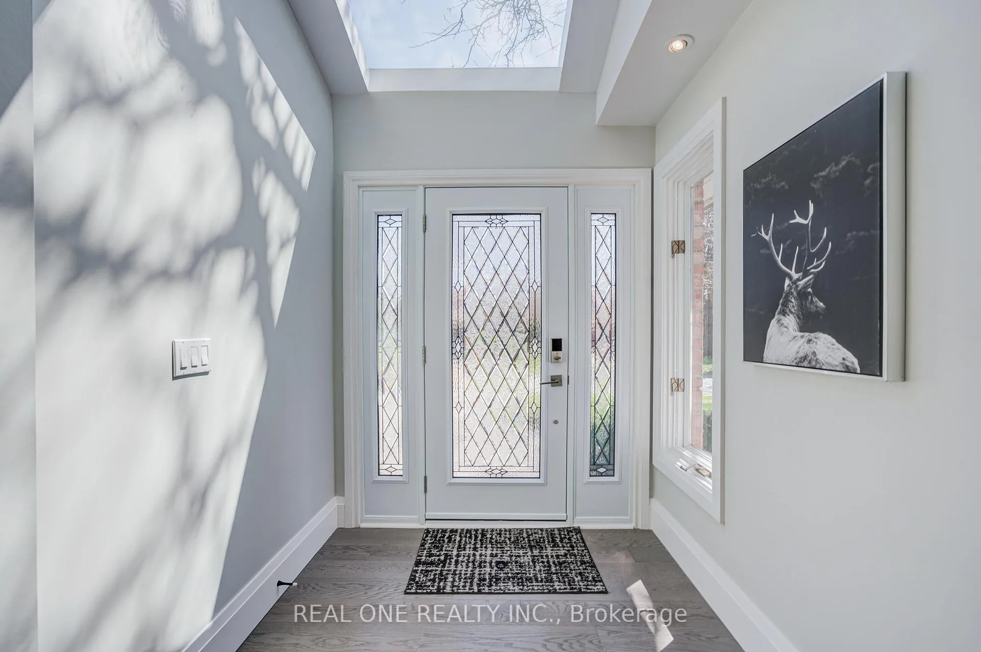 Photo 4 of 14 Brookfield Court, Markham, Markham Village — HOMEH