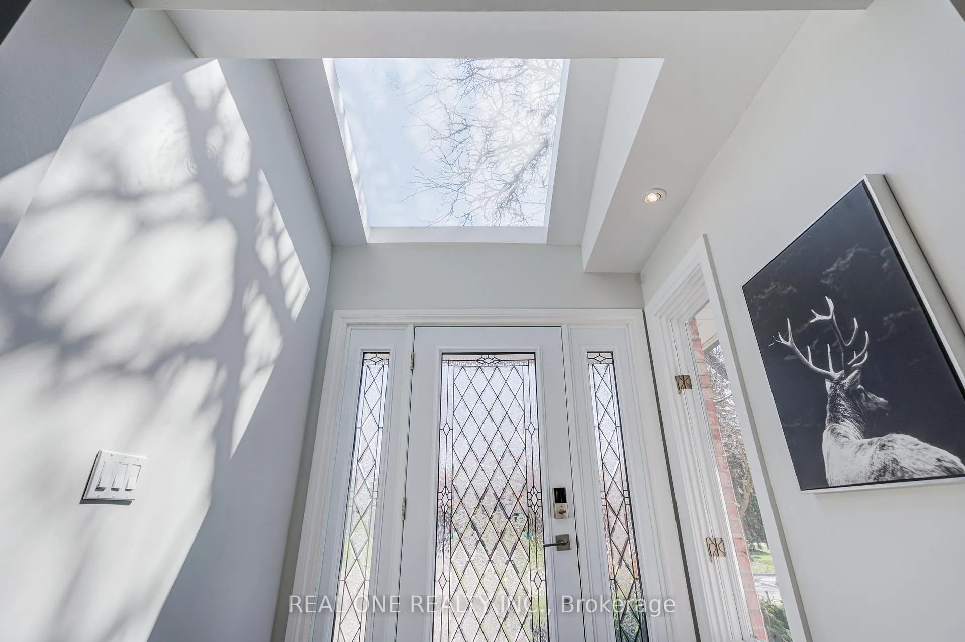 Photo 5 of 14 Brookfield Court, Markham, Markham Village — HOMEH