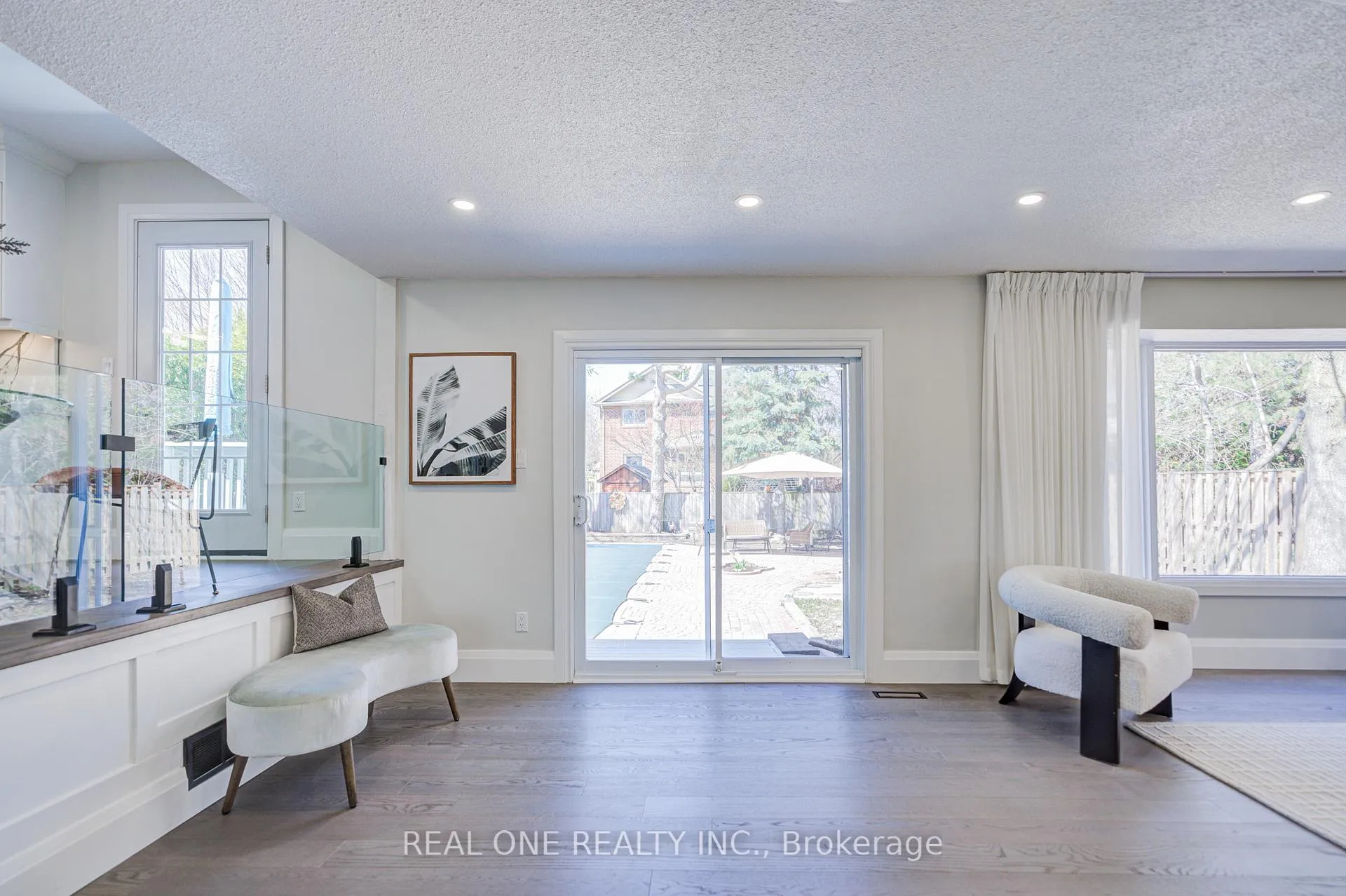 Photo 9 of 14 Brookfield Court, Markham, Markham Village — HOMEH