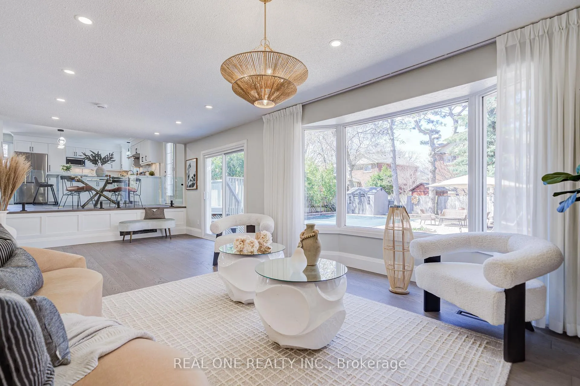Photo 11 of 14 Brookfield Court, Markham, Markham Village — HOMEH