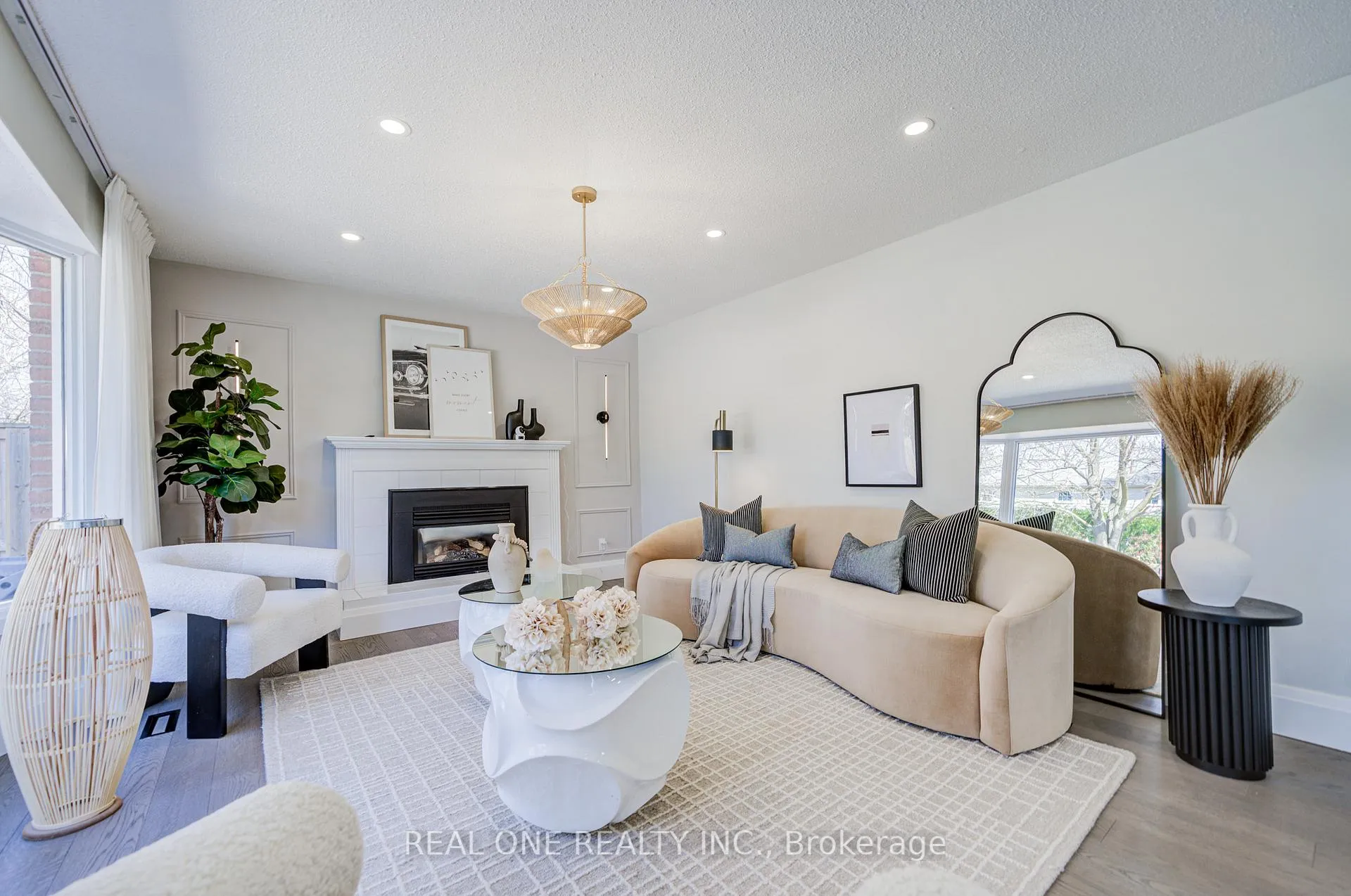 Photo 12 of 14 Brookfield Court, Markham, Markham Village — HOMEH