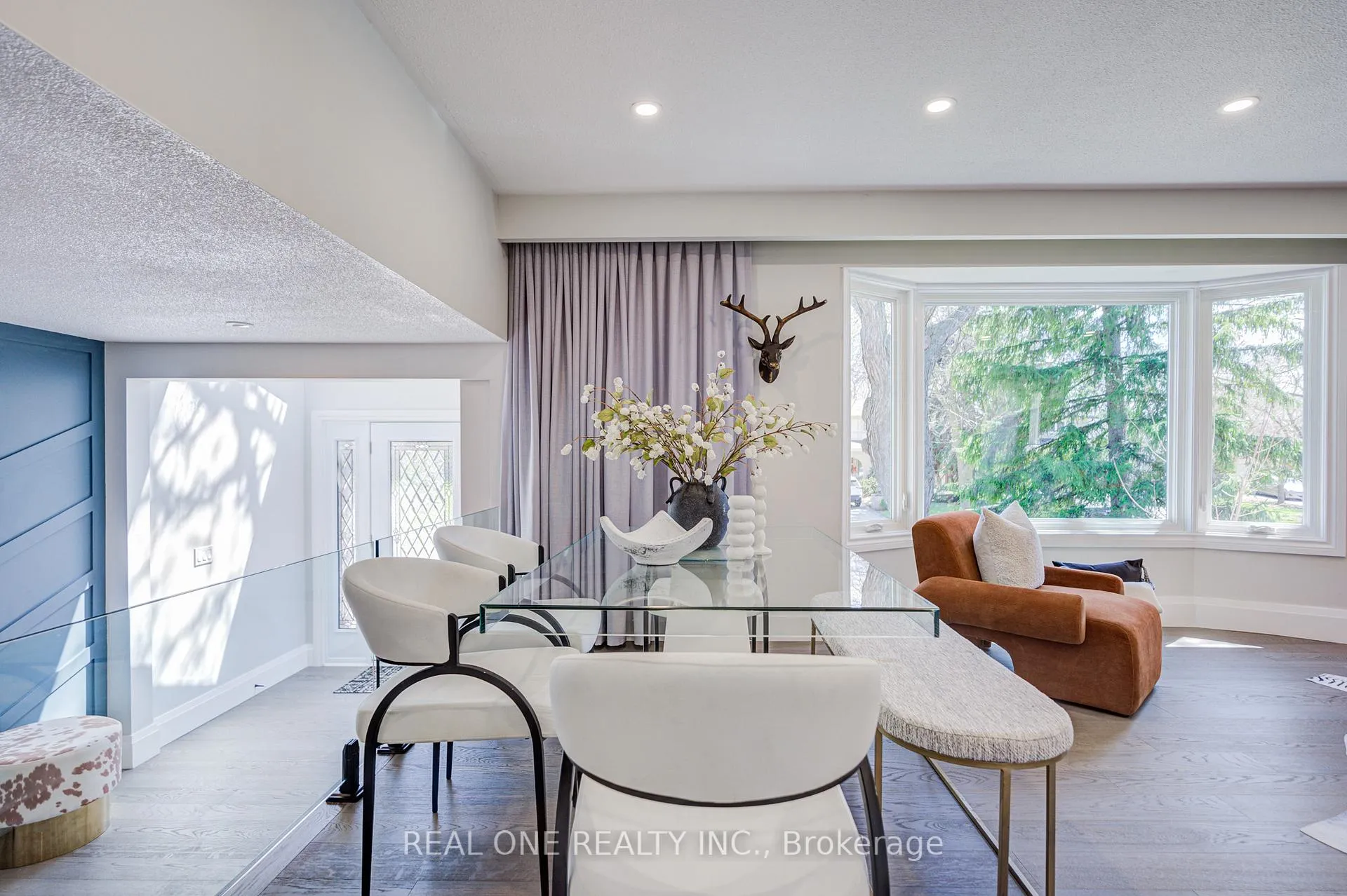 Photo 13 of 14 Brookfield Court, Markham, Markham Village — HOMEH