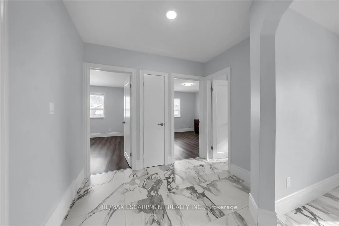 Photo 16 of 8 Shynal Avenue, Hamilton, Parkview — HOMEH