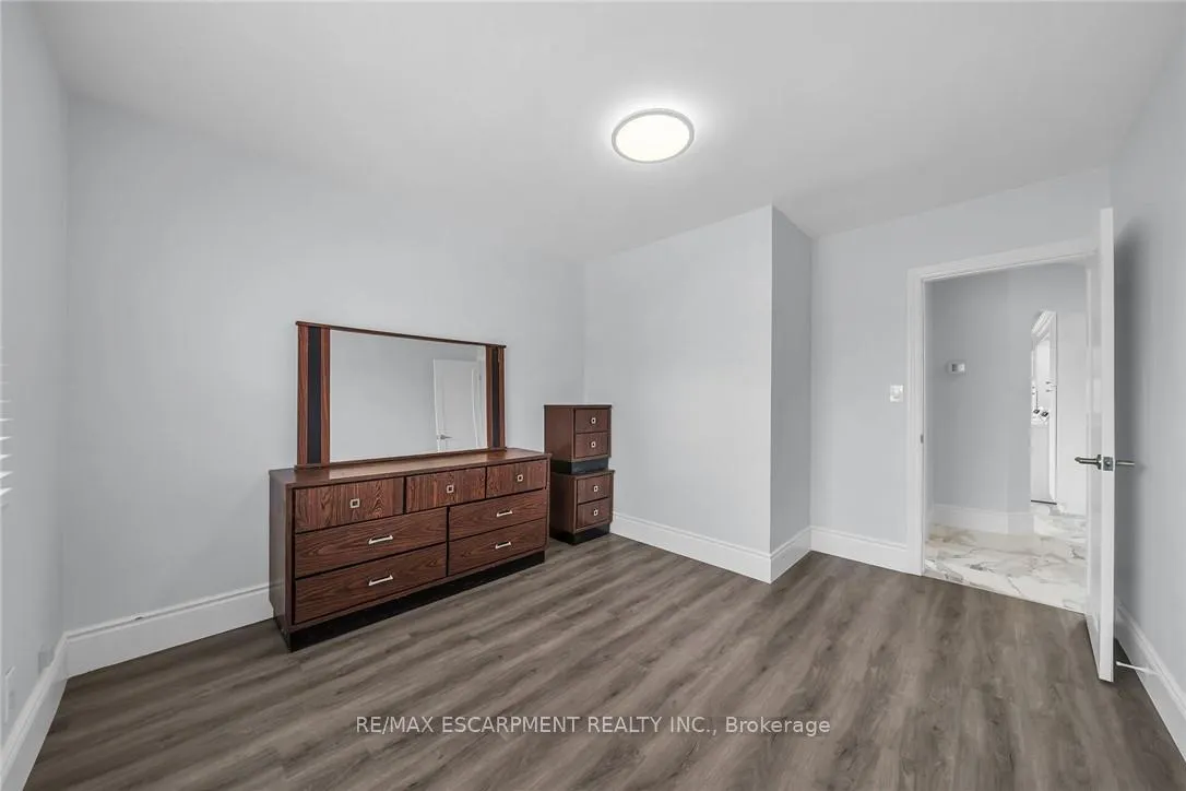 Photo 21 of 8 Shynal Avenue, Hamilton, Parkview — HOMEH