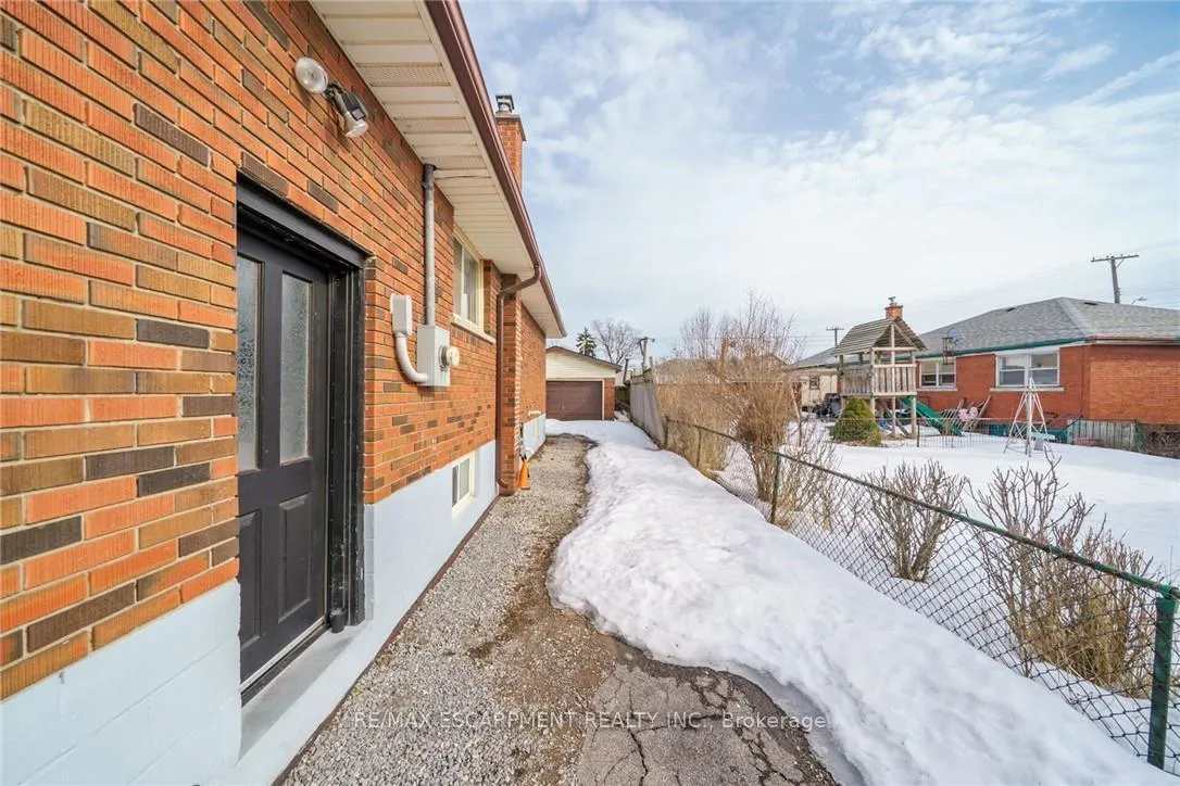Photo 23 of 8 Shynal Avenue, Hamilton, Parkview — HOMEH