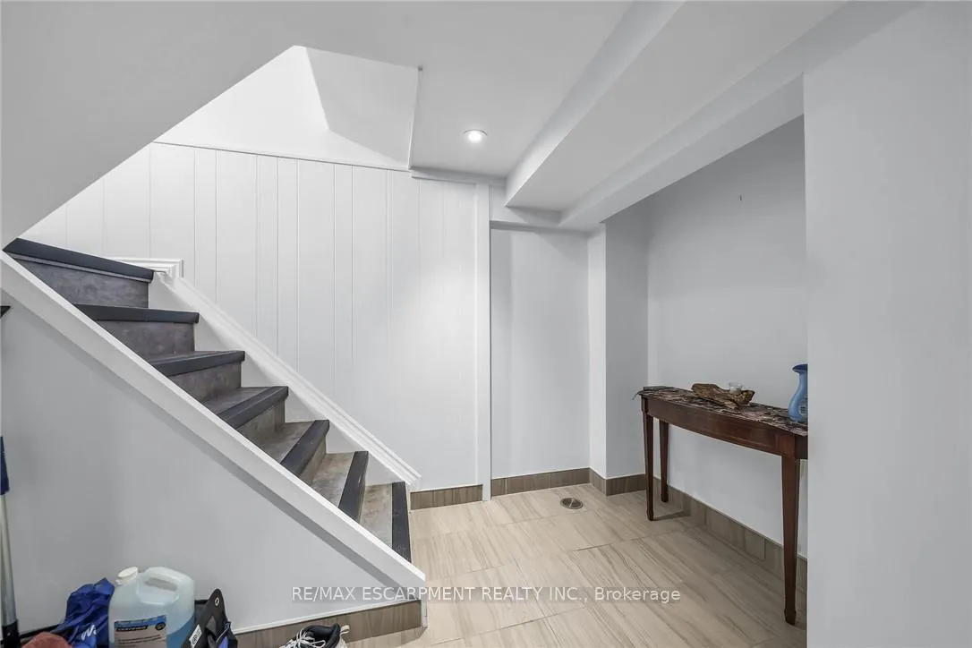 Photo 26 of 8 Shynal Avenue, Hamilton, Parkview — HOMEH