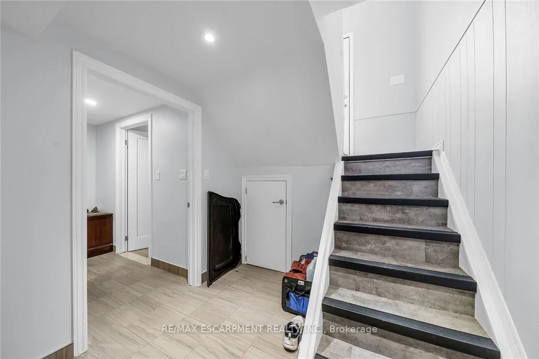 Photo 27 of 8 Shynal Avenue, Hamilton, Parkview — HOMEH