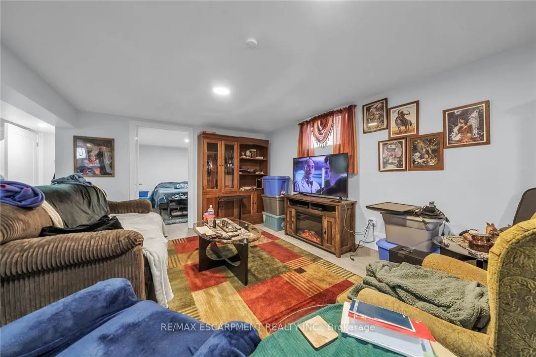 Photo 35 of 8 Shynal Avenue, Hamilton, Parkview — HOMEH