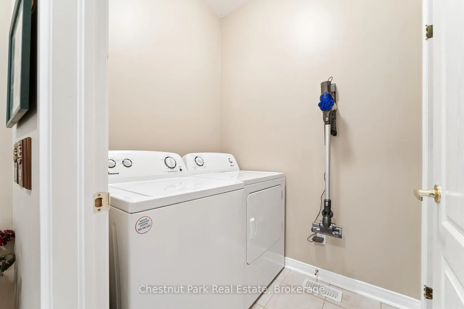 Photo 18 of 9 Stormont Court, Bracebridge, Monck (Bracebridge) — HOMEH