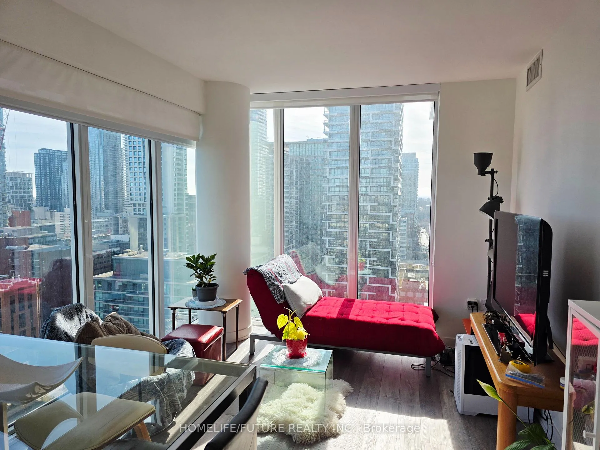 Photo 7 of Unit 2410, 195 Redpath Avenue, Toronto, Mount Pleasant West — HOMEH
