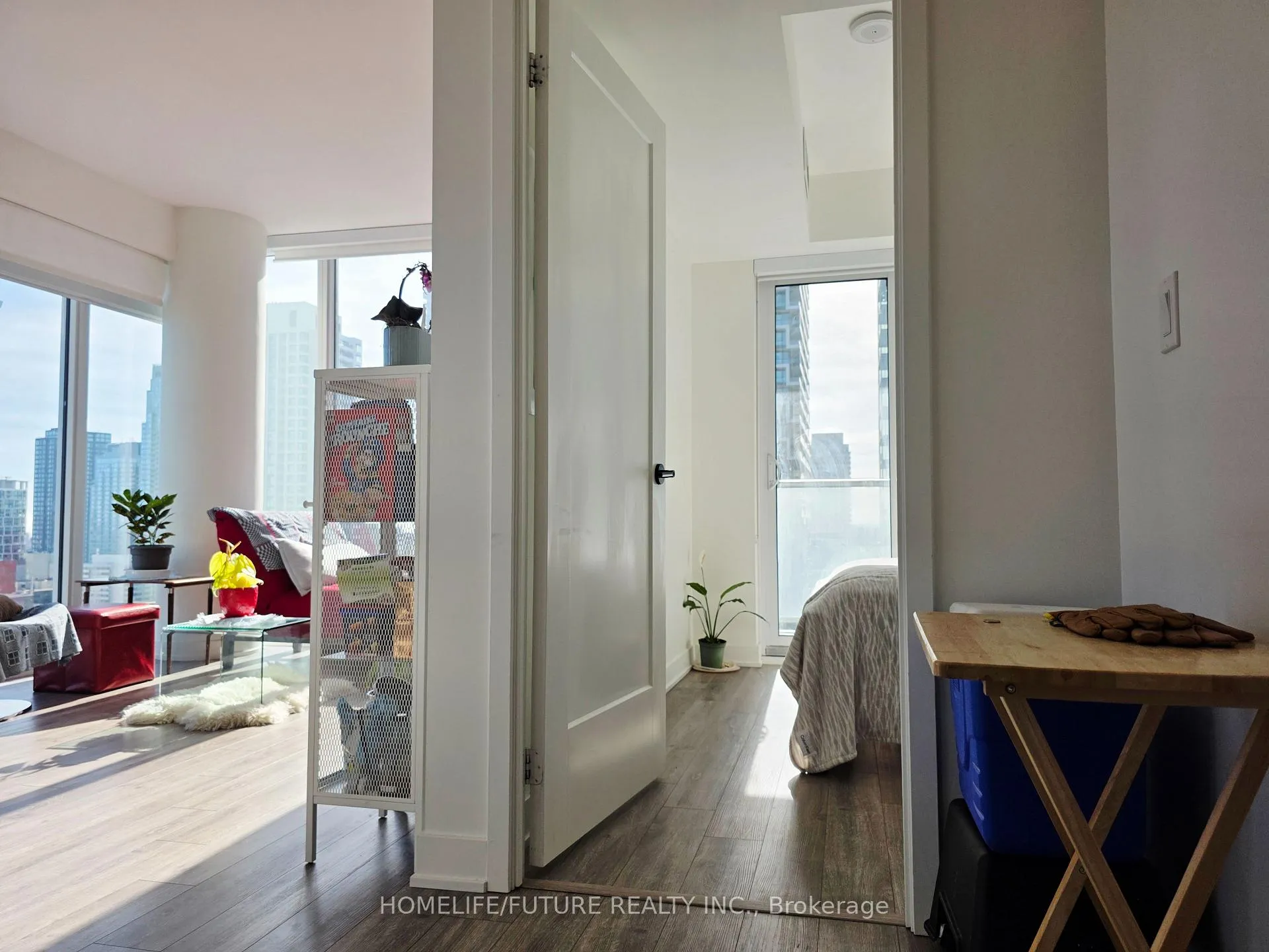 Photo 9 of Unit 2410, 195 Redpath Avenue, Toronto, Mount Pleasant West — HOMEH