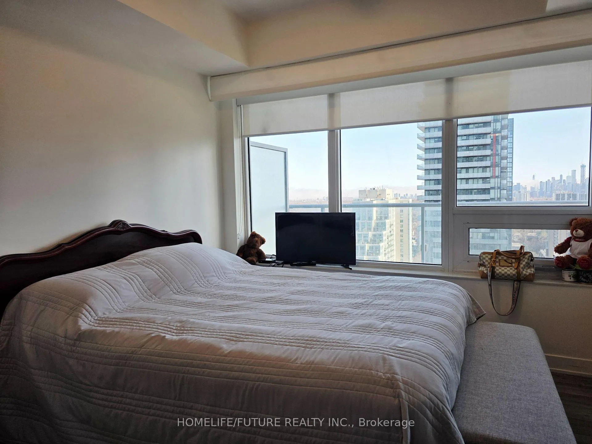 Photo 12 of Unit 2410, 195 Redpath Avenue, Toronto, Mount Pleasant West — HOMEH